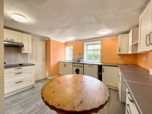 Photo 31- click for photo gallery